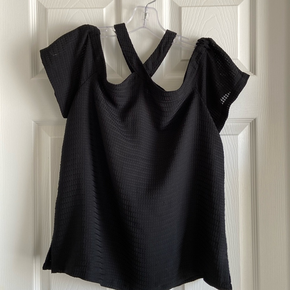 Halter/Off-the-shoulder Top